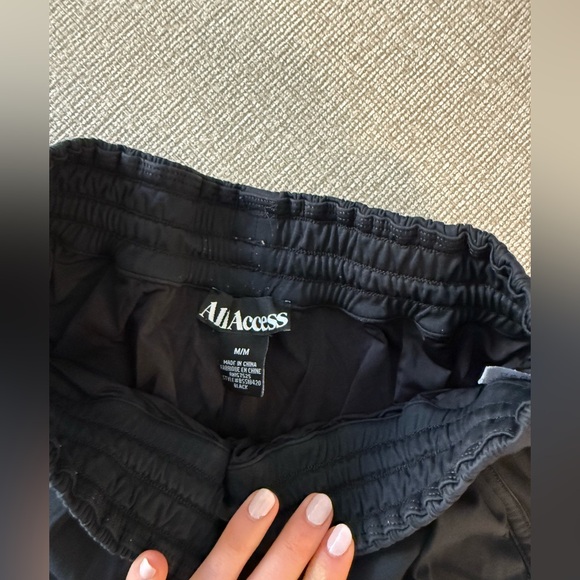 Bandier / All Access running shorts - Picture 3 of 5